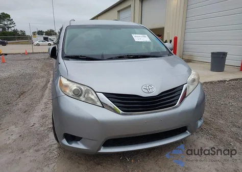 2011 Toyota Sienna Le V6 z USA, uszkodzony, nr VIN 5TDKK3DCXBS029191